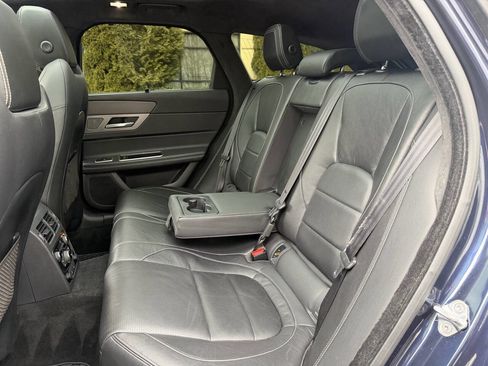 Used 2018 Jaguar XF S image 27