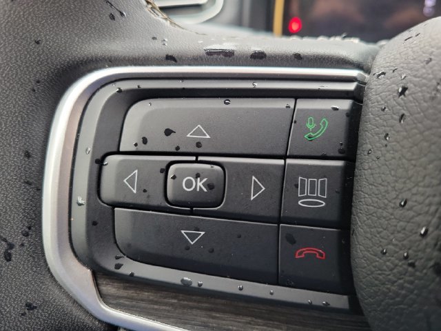 Used 2024 Jeep Wagoneer L Series III w/ Flexible Seating Group AWD/4WD image 19