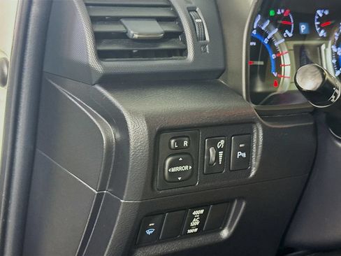 Used 2014 Toyota 4Runner Limited RWD image 10