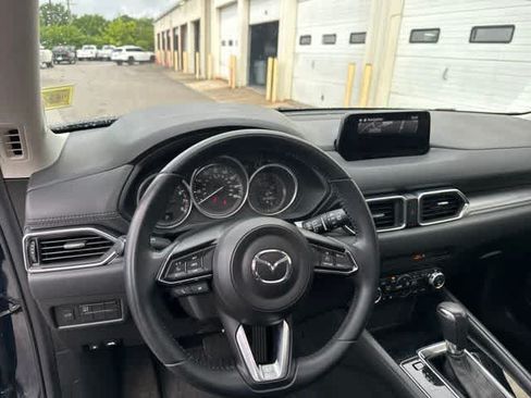 Used 2017 MAZDA CX-5 Touring w/ Preferred Equipment Package AWD/4WD image 8