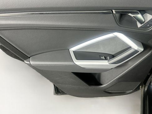 Used 2023 Audi Q3 2.0T Premium w/ Convenience Package AWD/4WD image 24