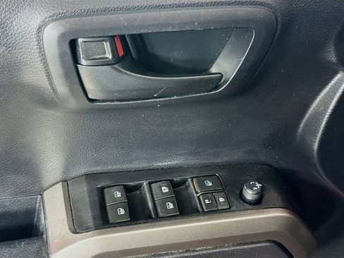 Certified 2021 Toyota Tacoma SR5 image 17