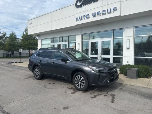 Certified 2025 Subaru Outback Premium AWD/4WD image 1