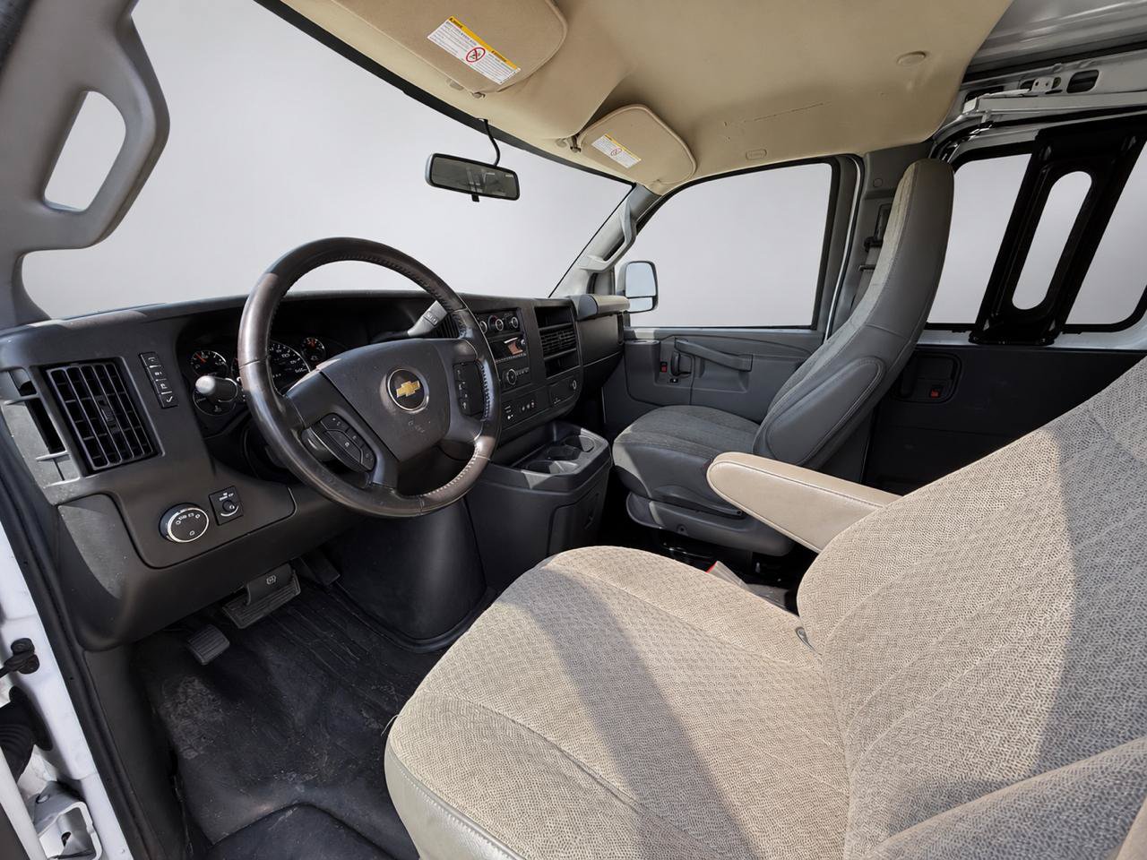 Used 2022 Chevrolet Express 2500 w/ Driver Convenience Package RWD image 9