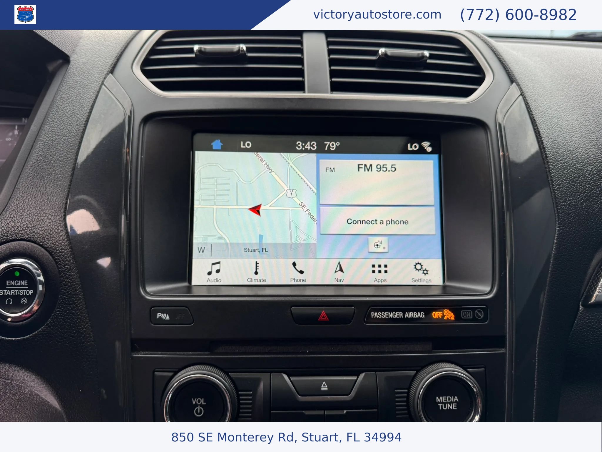 Used 2018 Ford Explorer XLT w/ Equipment Group 202A AWD/4WD image 33