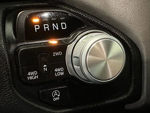 Used 2024 RAM 1500 Laramie image 25