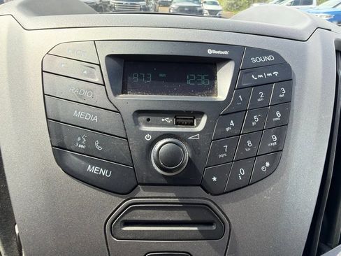 Used 2019 Ford Transit 150 XL RWD image 21