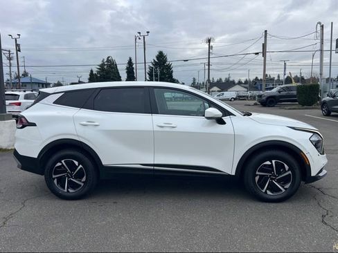 Certified 2023 Kia Sportage LX image 8
