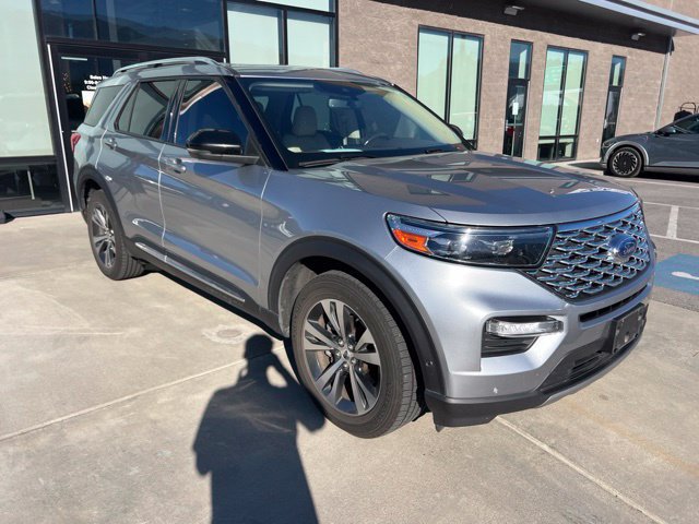 Used 2020 Ford Explorer Platinum AWD/4WD image 2