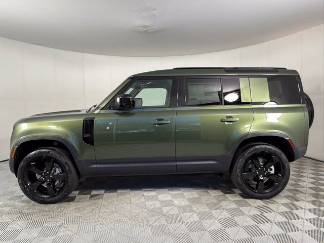 New 2026 Land Rover Defender 110 S AWD/4WD image 2
