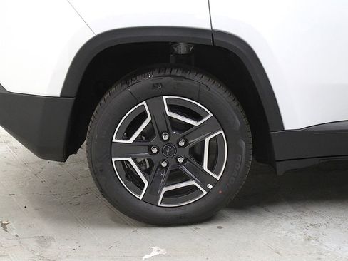 New 2026 Jeep Cherokee Limited AWD/4WD image 34