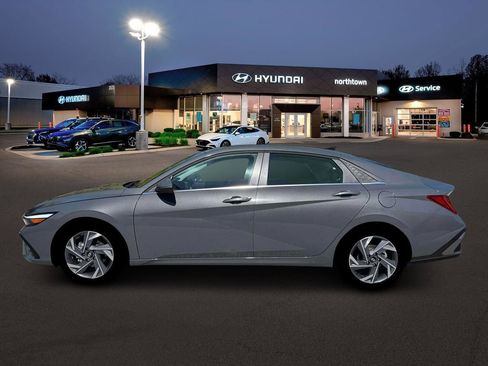 New 2026 Hyundai Elantra Limited w/ Cargo Package image 3