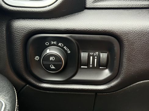 Used 2022 RAM 2500 Laramie AWD/4WD image 25