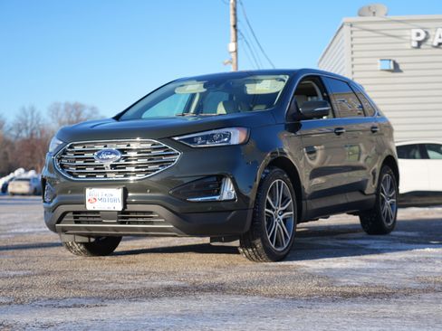 Used 2024 Ford Edge Titanium w/ Equipment Group 301A image 8