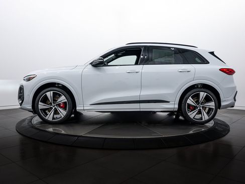 New 2025 Audi SQ5 Premium Plus image 7