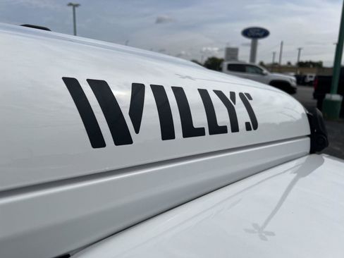 Used 2021 Jeep Gladiator Willys image 3