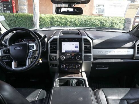 Used 2020 Ford F250 Lariat w/ Lariat Value Package AWD/4WD image 31