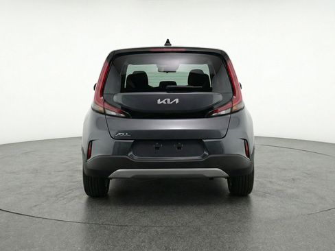 Used 2025 Kia Soul LX w/ LX Technology Package FWD image 7
