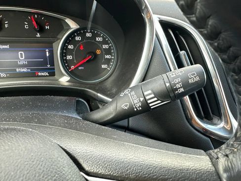 Used 2019 Chevrolet Equinox LT AWD/4WD image 42