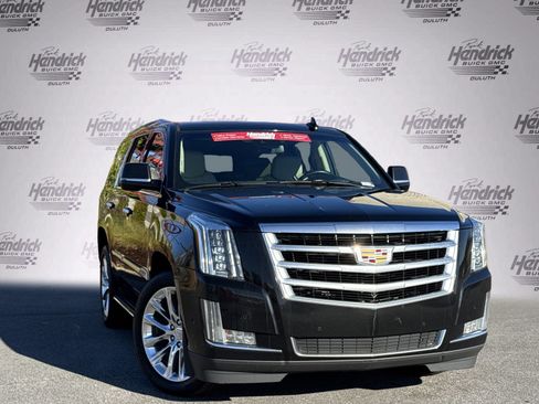 Used 2019 Cadillac Escalade Luxury image 2