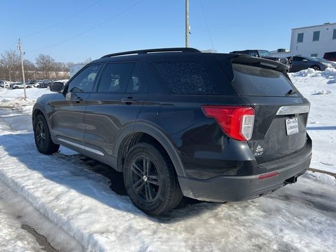 Used 2020 Ford Explorer XLT w/ Comfort Package image 4