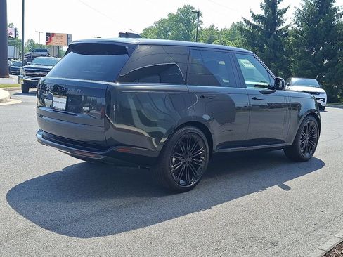 New 2026 Land Rover Range Rover SE AWD/4WD image 3