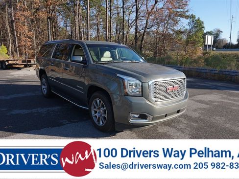 Used 2017 GMC Yukon XL Denali image 1