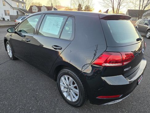 Used 2018 Volkswagen Golf S image 8