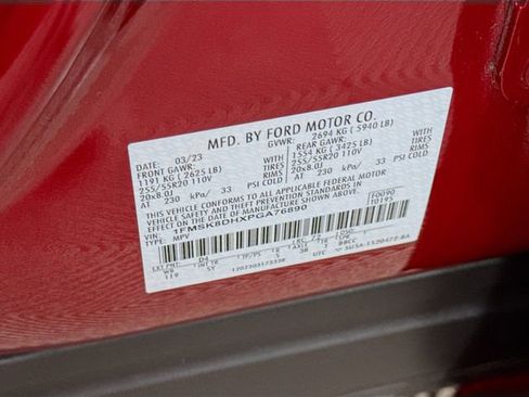 Used 2023 Ford Explorer XLT w/ Equipment Group 202A image 33