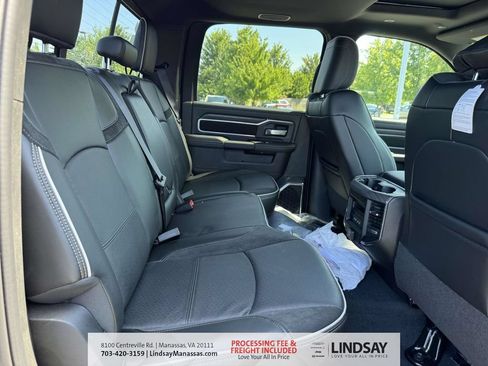 New 2026 RAM 2500 Laramie AWD/4WD image 14