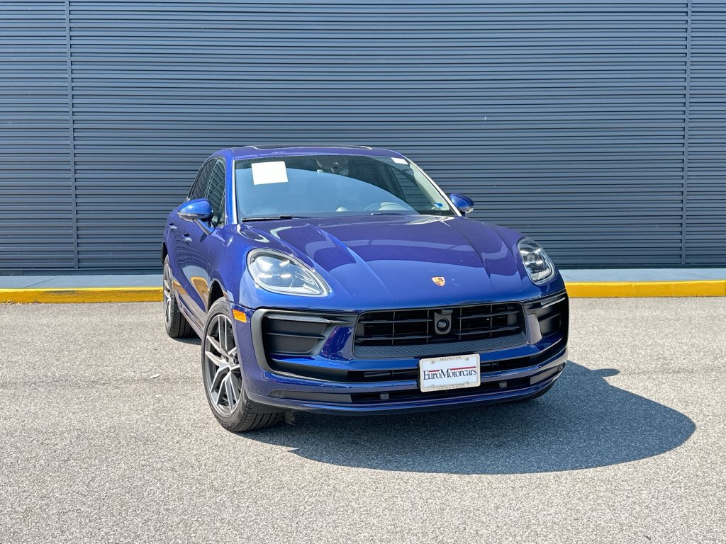 Certified 2026 Porsche Macan AWD/4WD image 7