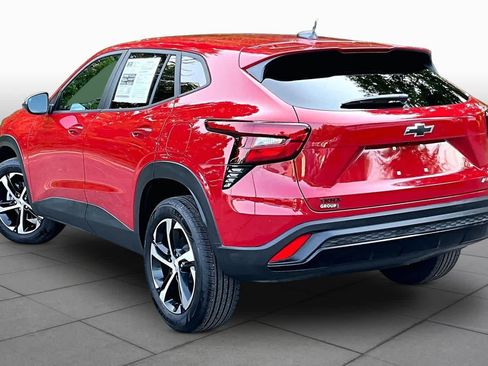 Used 2026 Chevrolet Trax RS FWD image 12