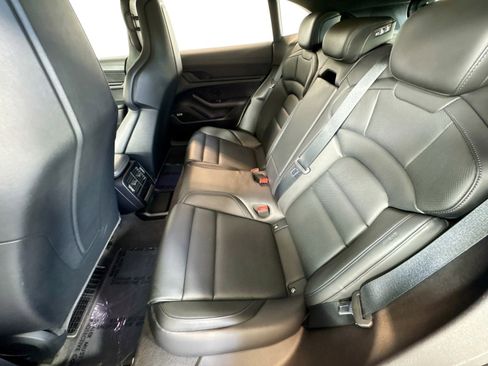 Used 2022 Porsche Taycan GTS image 20