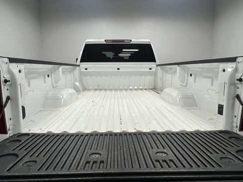 Used 2024 Chevrolet Silverado 2500 LT image 12