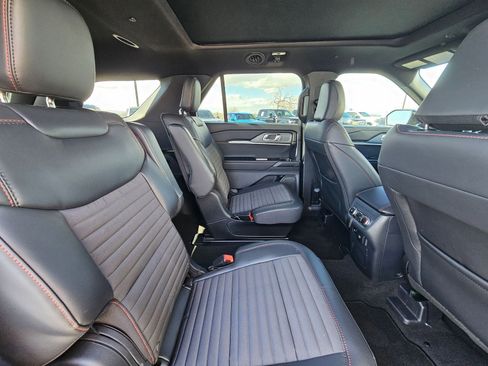 New 2026 Ford Explorer ST-Line w/ ST-Line Street Pack image 32