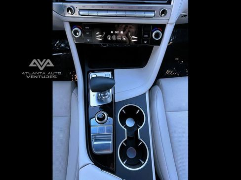 Used 2024 Genesis G70 2.5T image 23