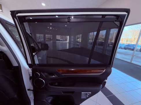 Used 2019 Lexus LX 570 570 LUXURY/MARK LEV/HEAD UP/36 image 18