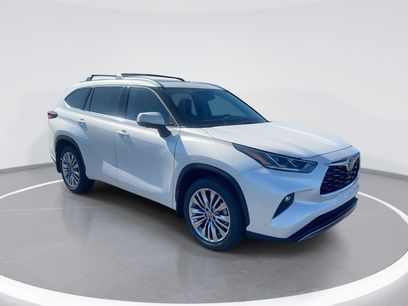 New 2026 Toyota Highlander Platinum