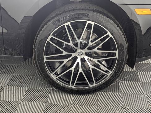 New 2026 Porsche Macan S image 14