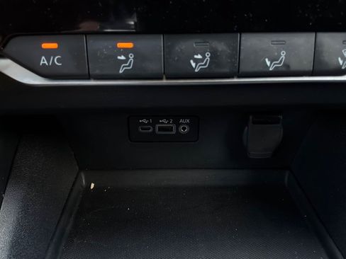 Used 2025 Nissan Altima 2.5 SV FWD image 25