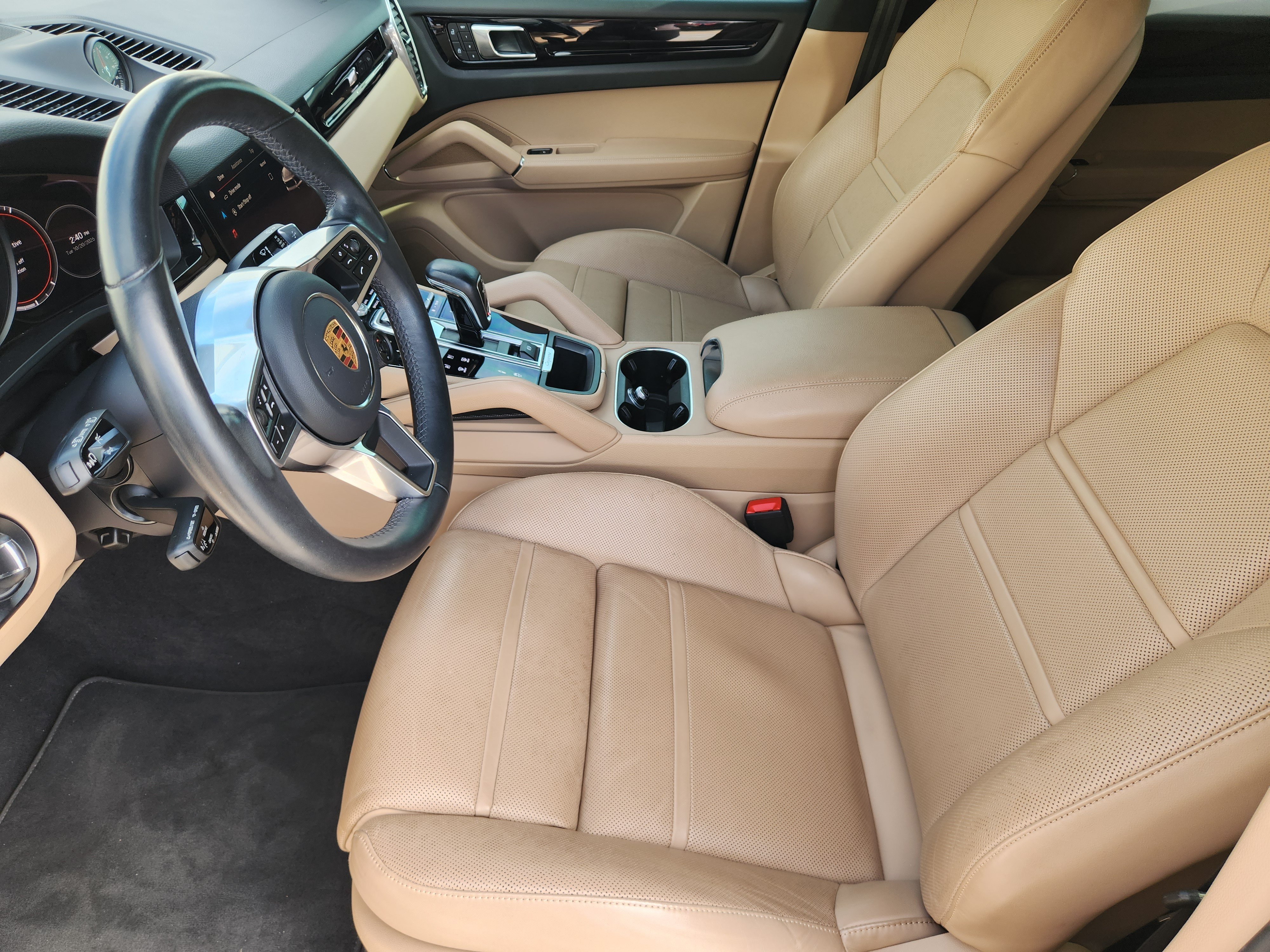 Used 2023 Porsche Cayenne Coupe AWD/4WD image 15