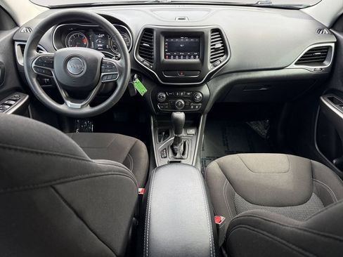 Used 2020 Jeep Cherokee Latitude FWD image 10