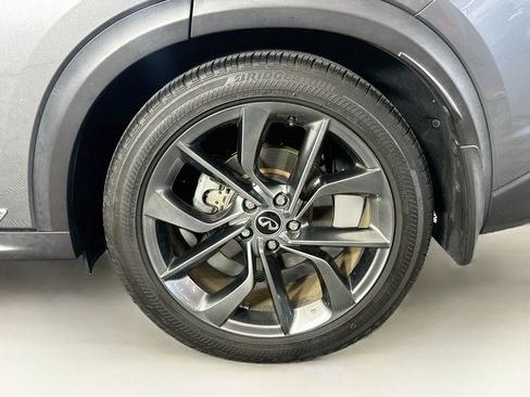 Used 2019 INFINITI QX50 Essential w/ Sensory Package AWD/4WD image 11