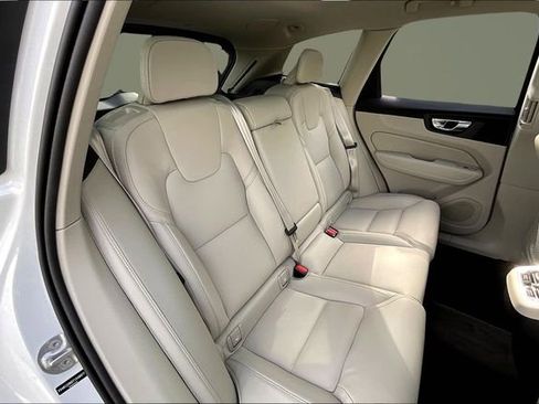 New 2026 Volvo XC60 B5 Ultra w/ Climate Package image 11