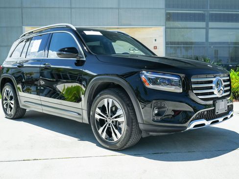 Used 2025 Mercedes-Benz GLB 250 image 5