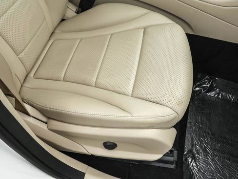 Used 2022 Mercedes-Benz GLC 300 4MATIC image 37