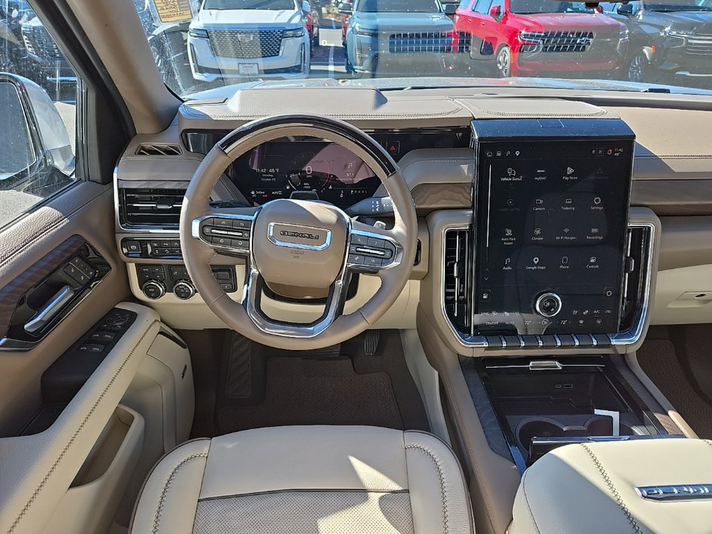 Used 2025 GMC Yukon XL Denali w/ Advanced Technology Package AWD/4WD image 16
