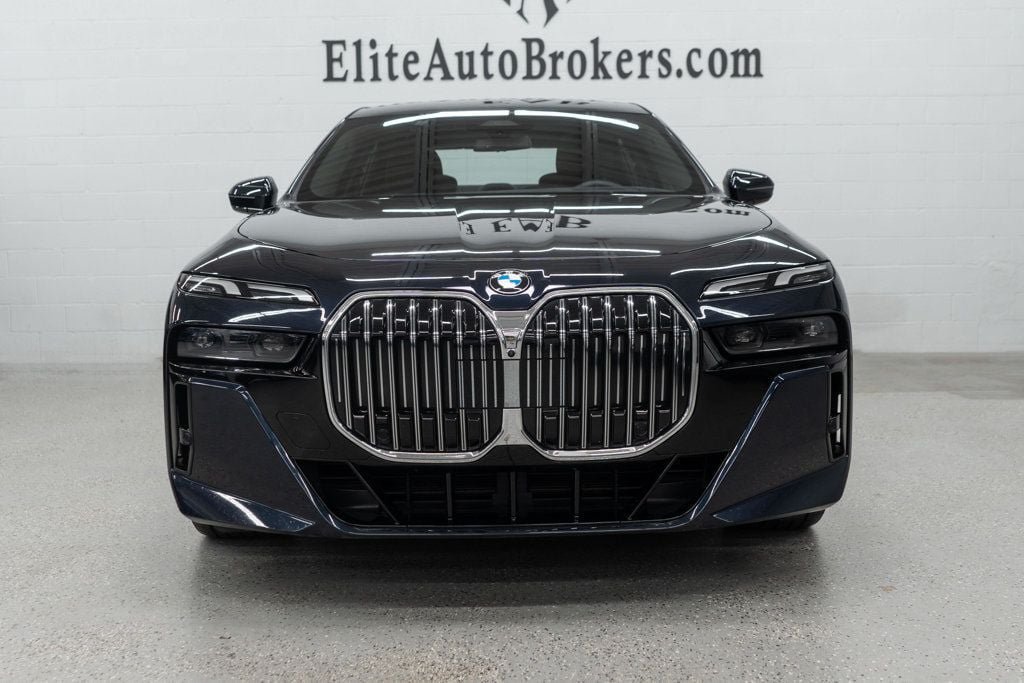Used 2026 BMW 740i xDrive AWD/4WD image 3