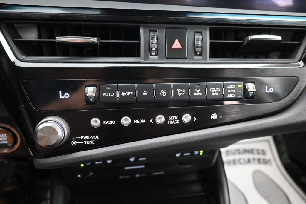 Used 2022 Lexus ES 350 w/ ES 350 Ultra Luxury Package FWD image 28