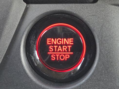 Used 2025 Honda Pilot Elite image 33